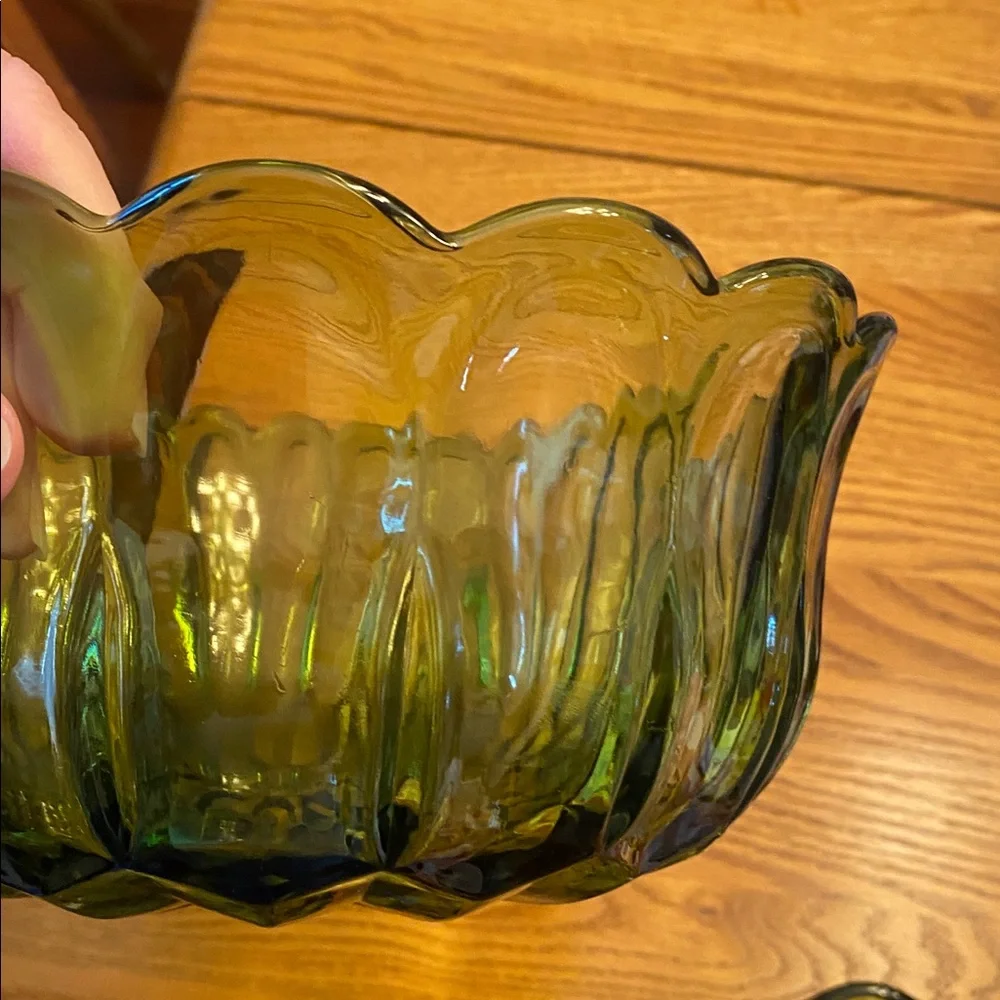 Vintage Indiana Mid Century Green Scallop Set of (4) Total, Green Glass Bowls